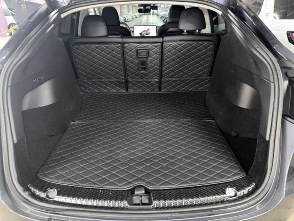 Tesla Model Y — photo 17