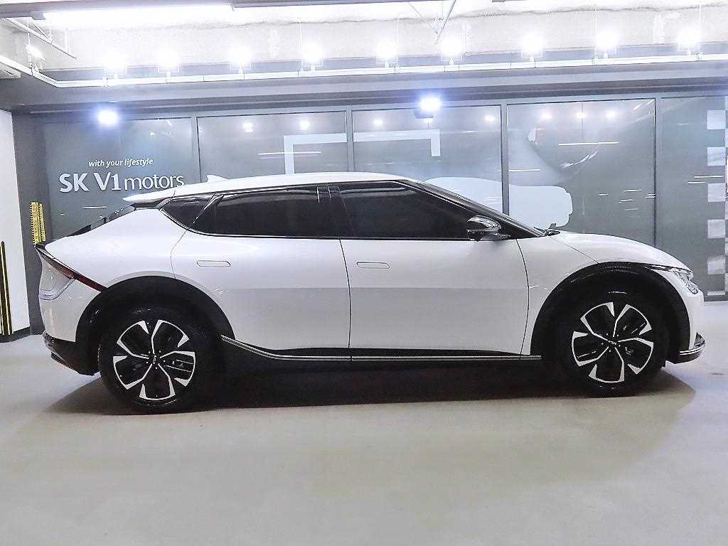 Kia EV6 — photo 03