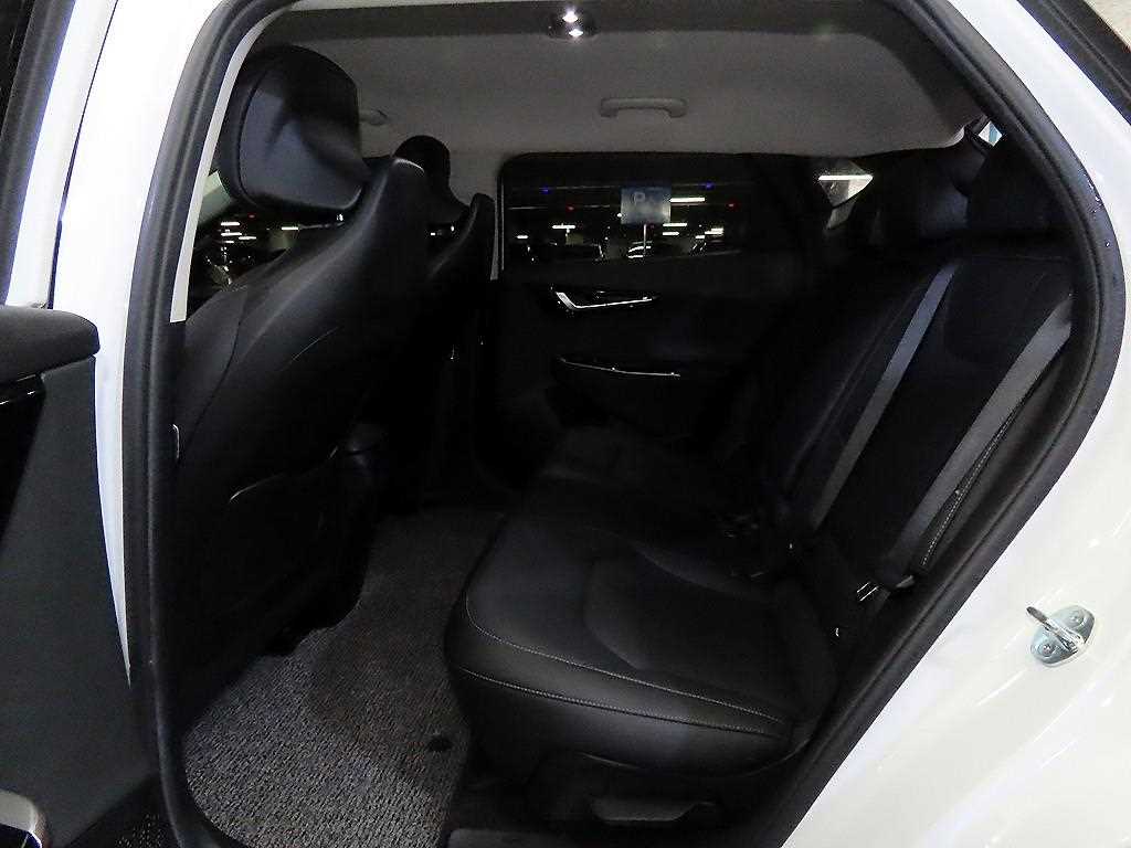 Kia EV6 — photo 07