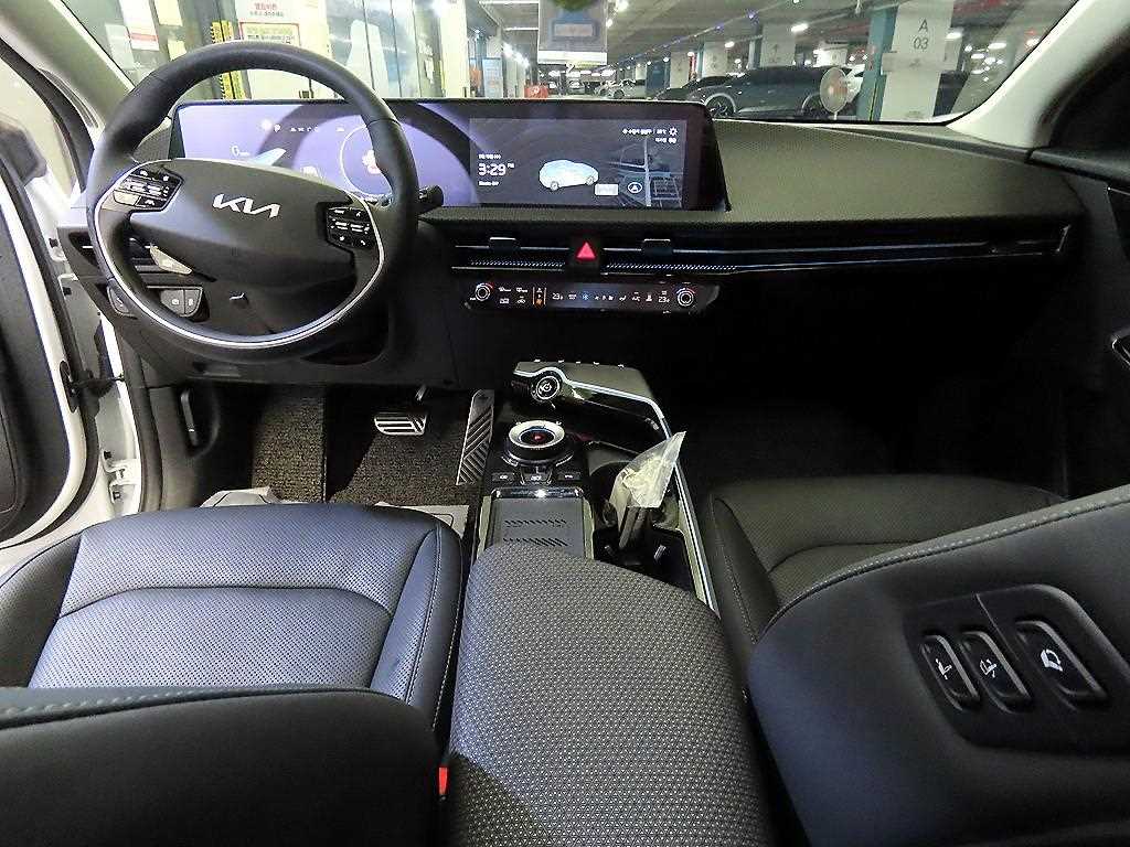 Kia EV6 — photo 10