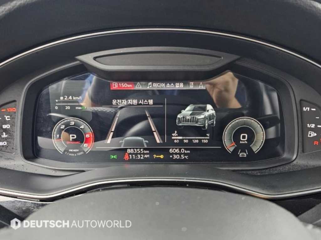 Audi Q7 — photo 08