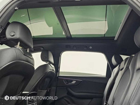 Audi Q7 — photo 18