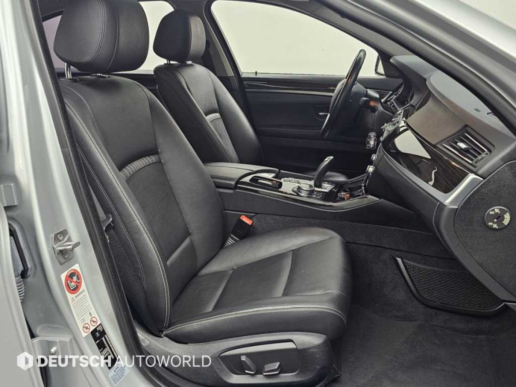 BMW 5-Series — photo 10