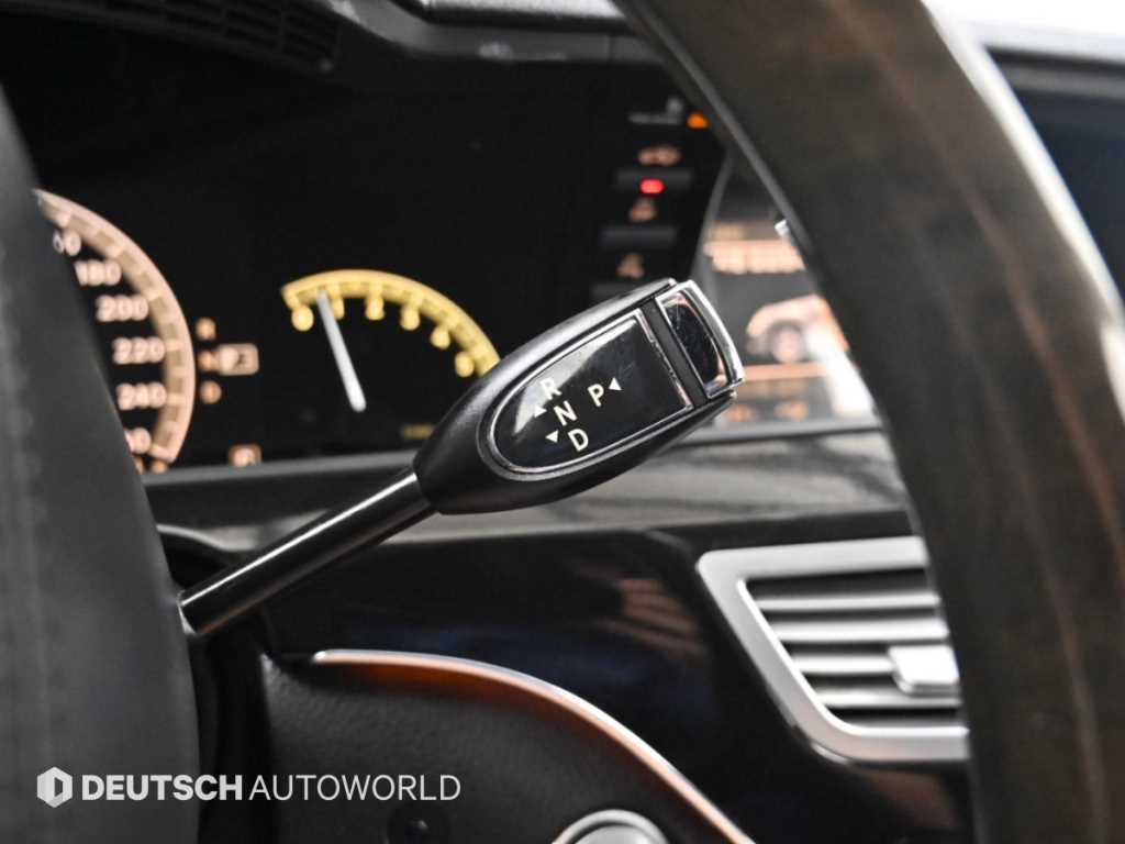 Mercedes-Benz S-Class — photo 09