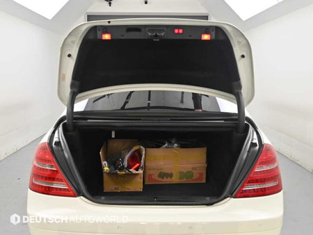 Mercedes-Benz S-Class — photo 19