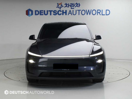 Tesla Model Y — photo 03