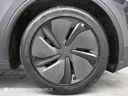Tesla Model Y — photo 05