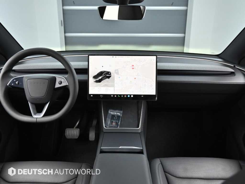 Tesla Model Y — photo 07