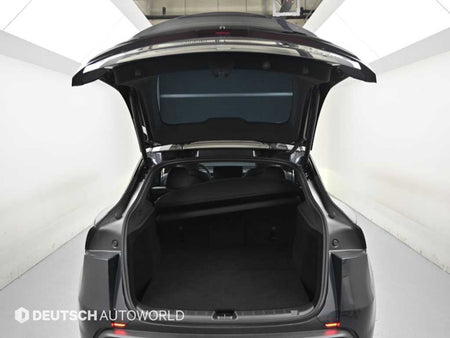 Tesla Model Y — photo 19