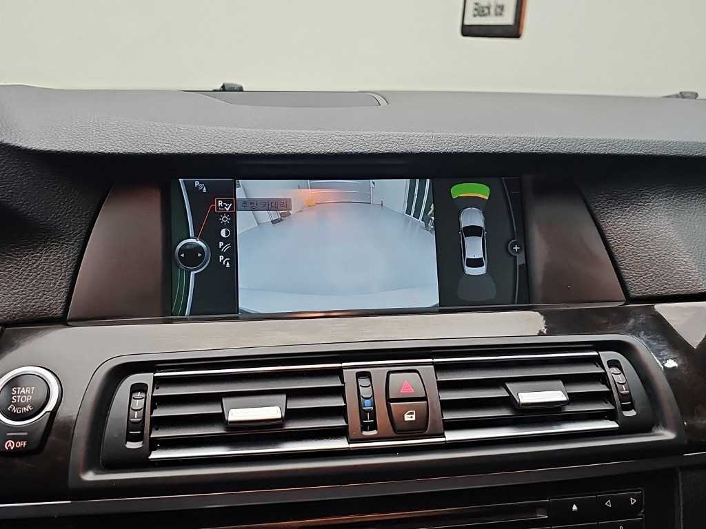 BMW 5-Series — photo 15