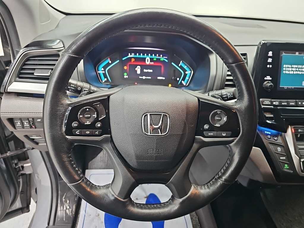 Honda Odyssey — photo 09