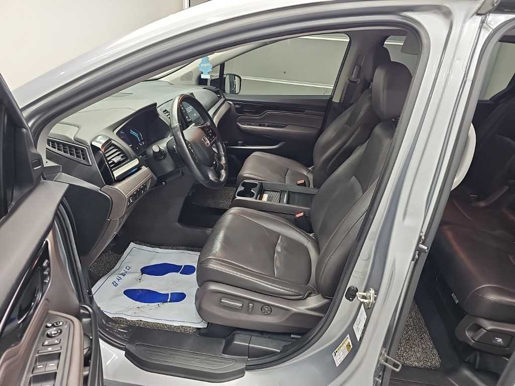 Honda Odyssey — photo 11