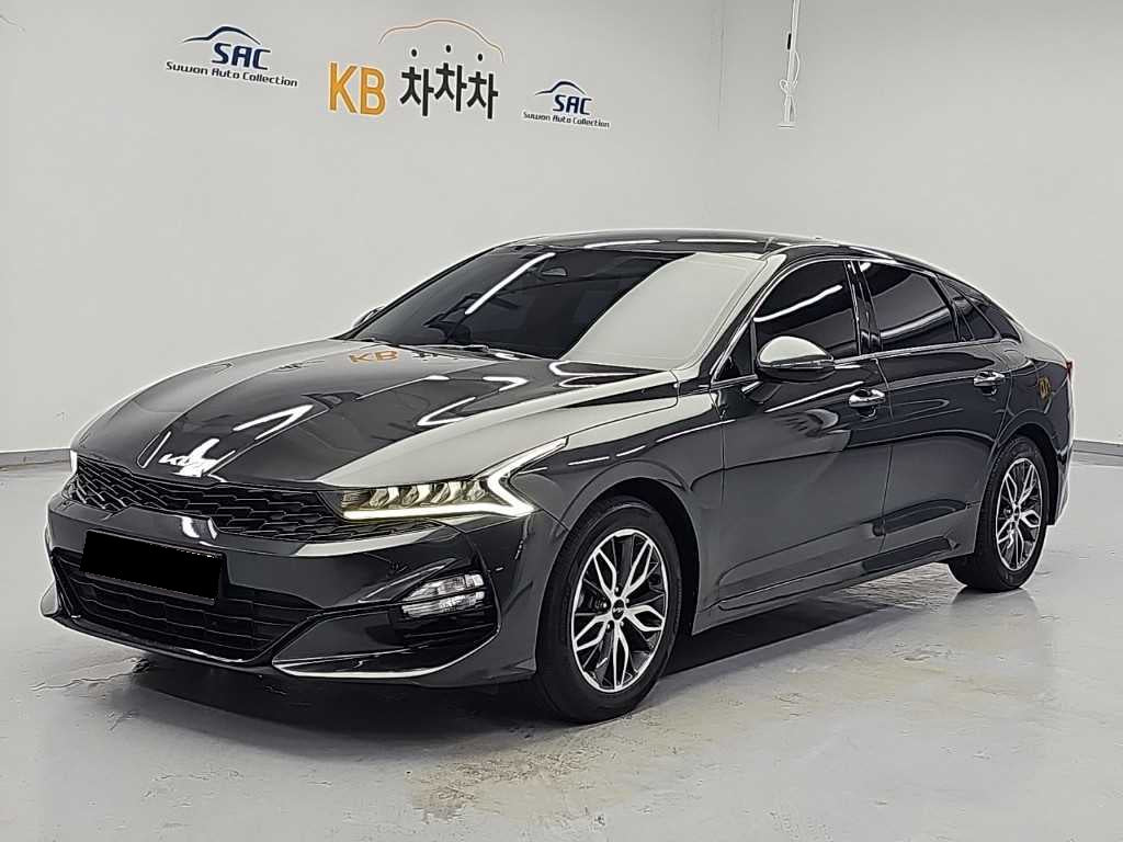 Kia K5 — photo 01