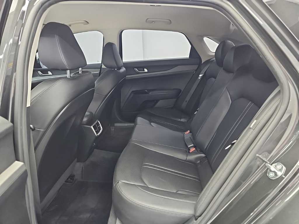 Kia K5 — photo 12
