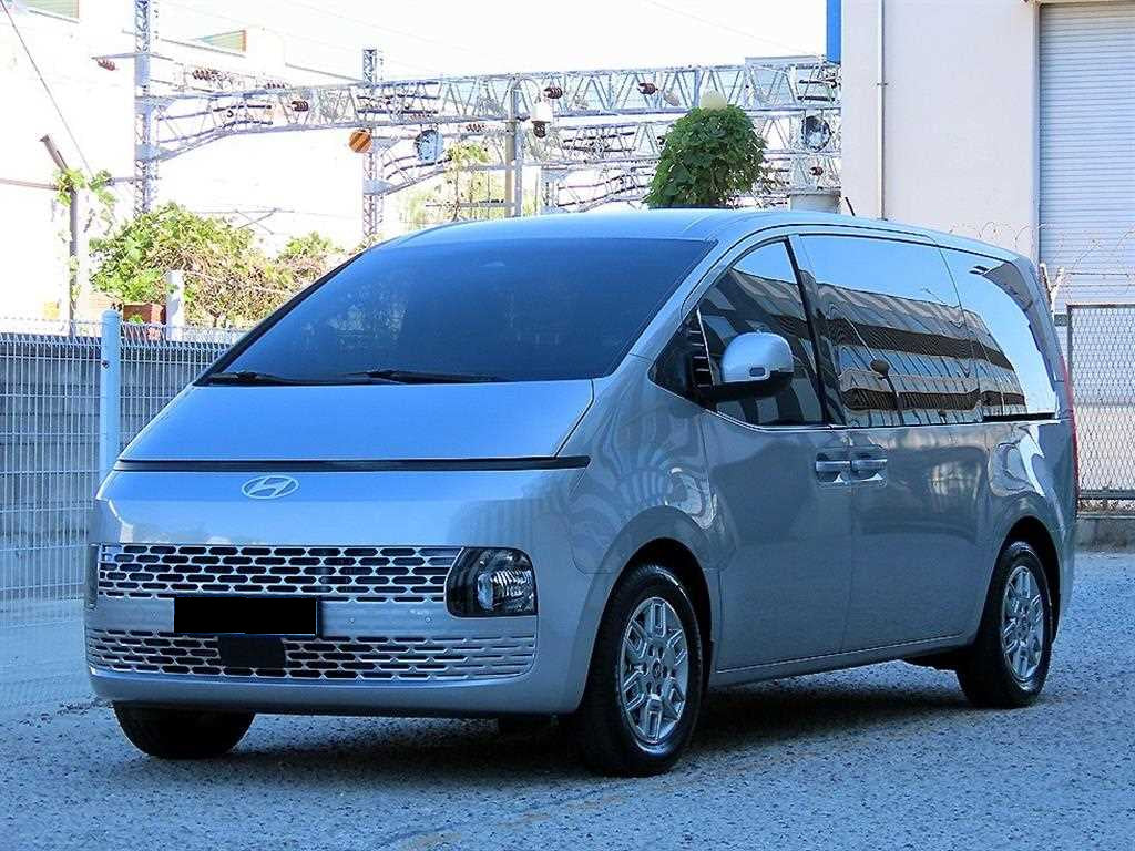 Hyundai Staria — photo 02