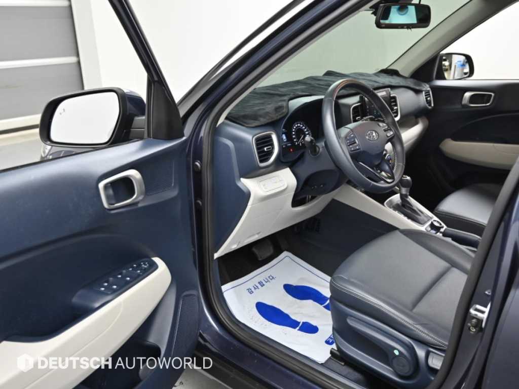 Hyundai Venue — photo 11