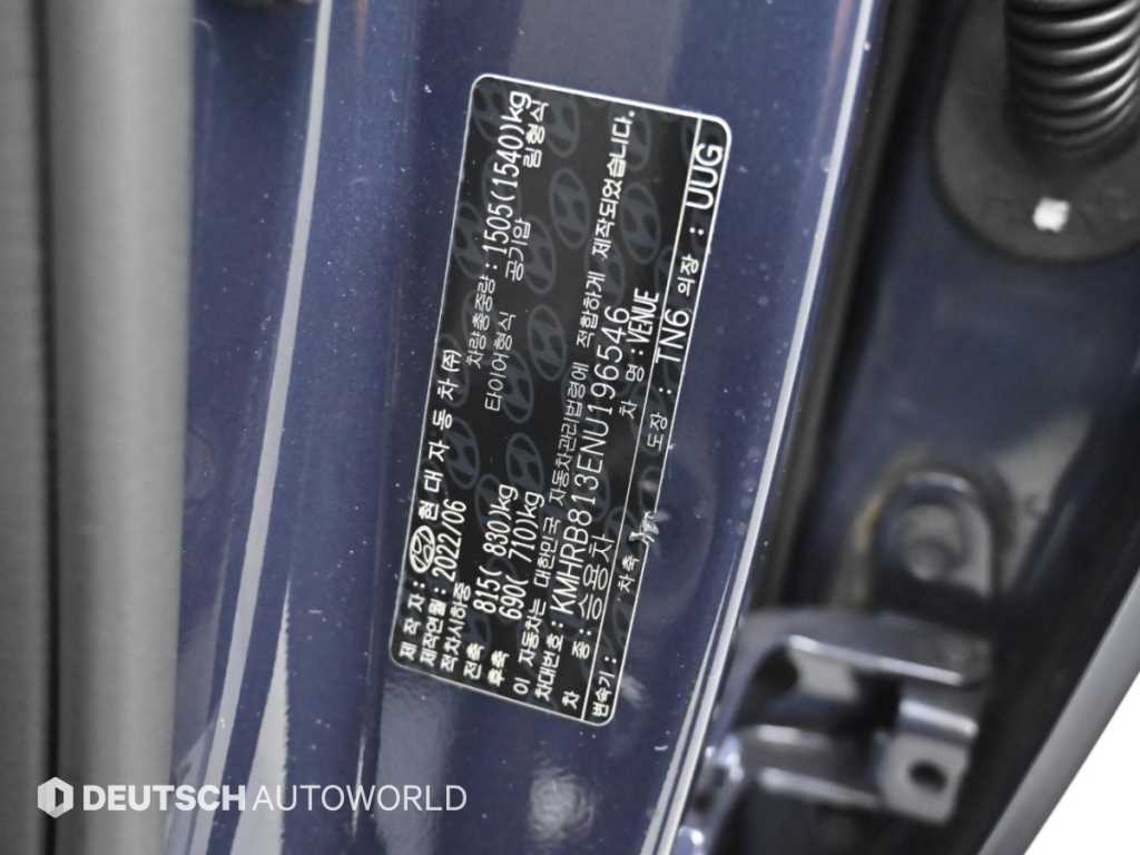 Hyundai Venue — photo 20