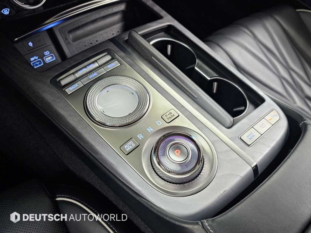 Genesis G80 — photo 09
