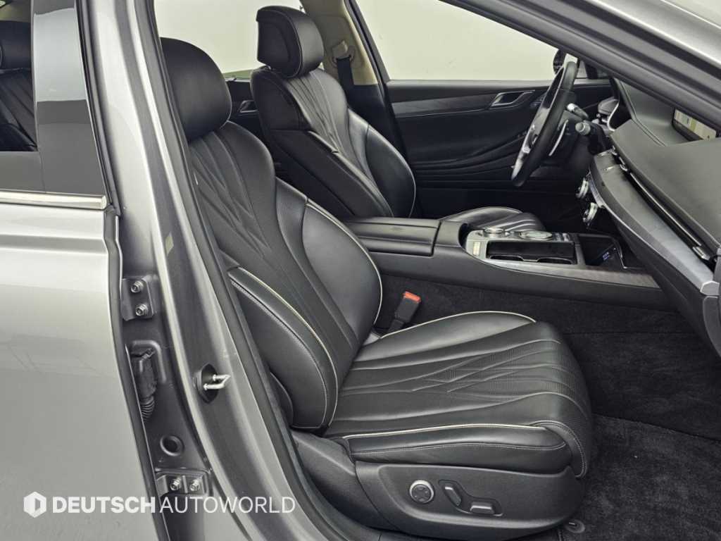 Genesis G80 — photo 10