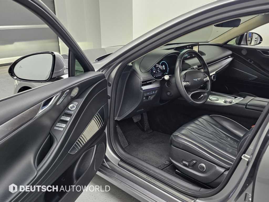 Genesis G80 — photo 11