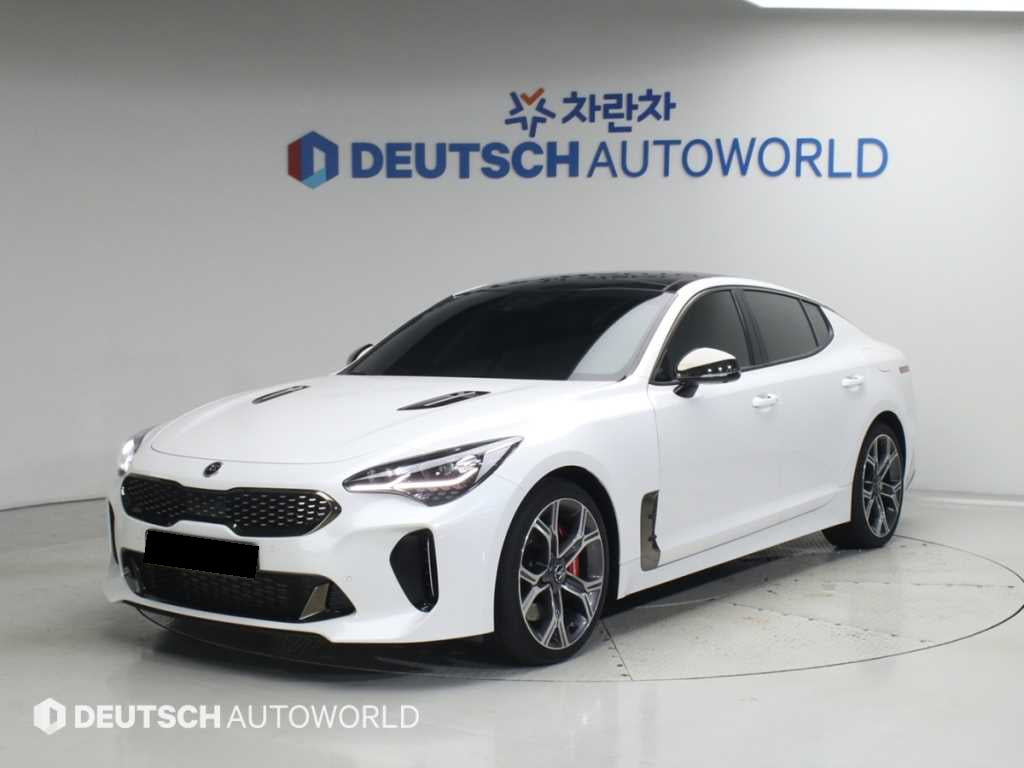 Kia Stinger — photo 01