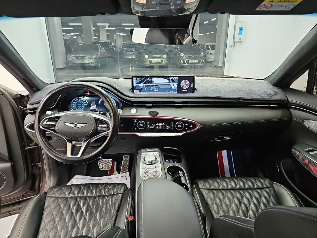 Genesis GV70 — photo 07