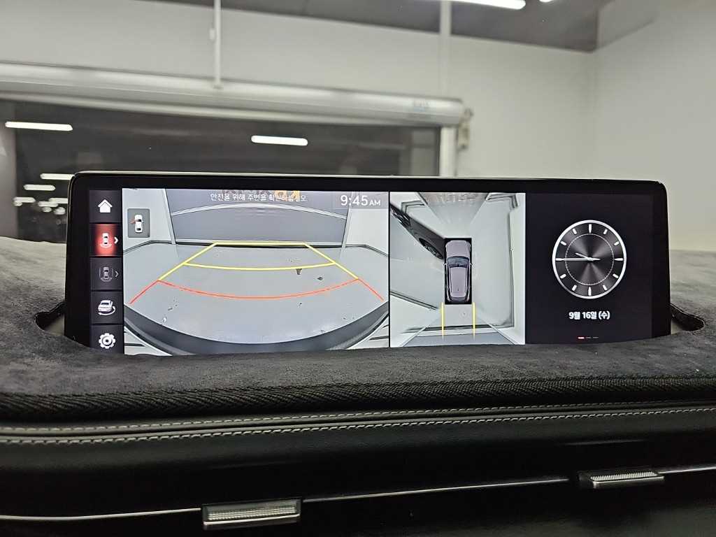 Genesis GV70 — photo 15