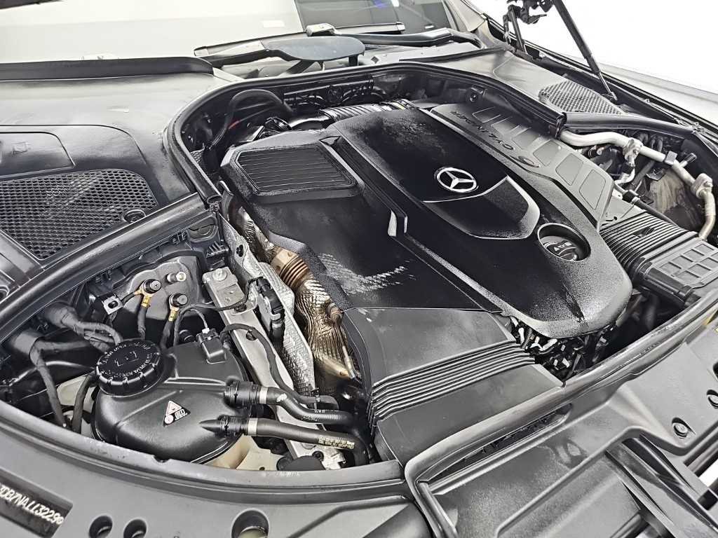 Mercedes-Benz S-Class — photo 06
