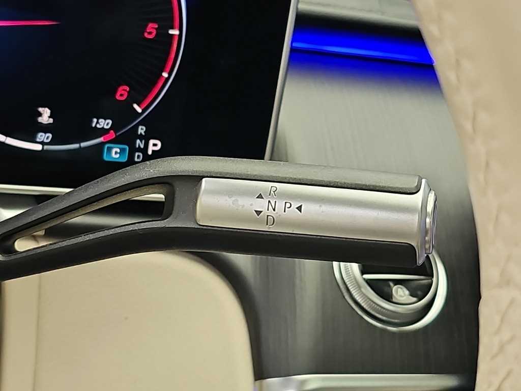 Mercedes-Benz S-Class — photo 08
