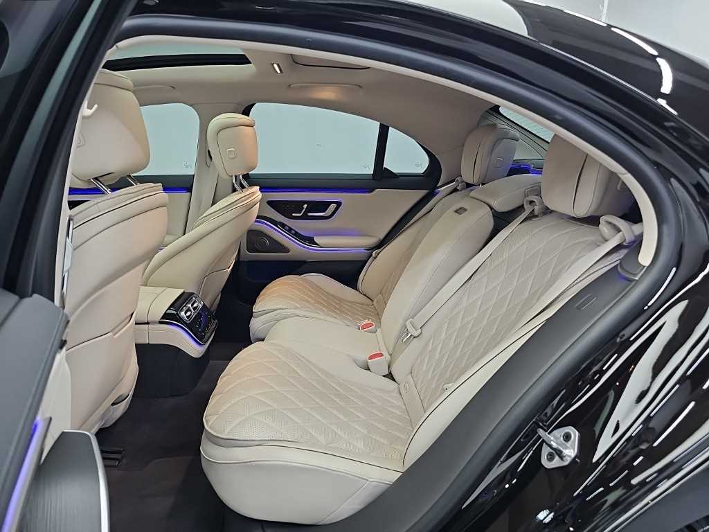 Mercedes-Benz S-Class — photo 12