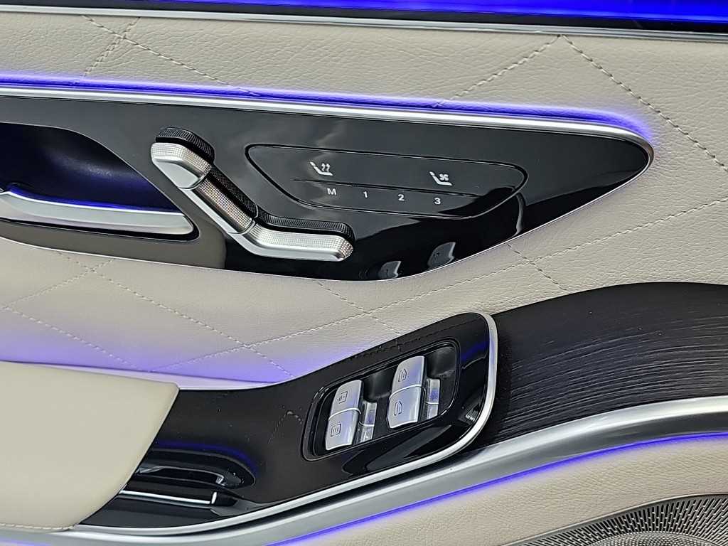 Mercedes-Benz S-Class — photo 14
