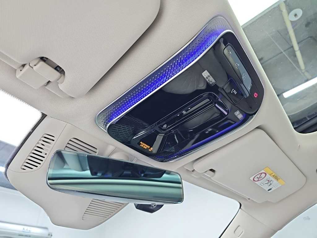 Mercedes-Benz S-Class — photo 18