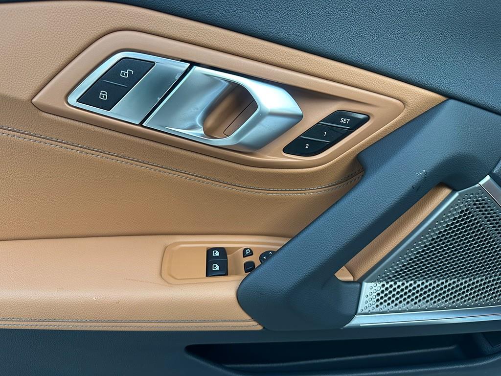 BMW Z4 — photo 15