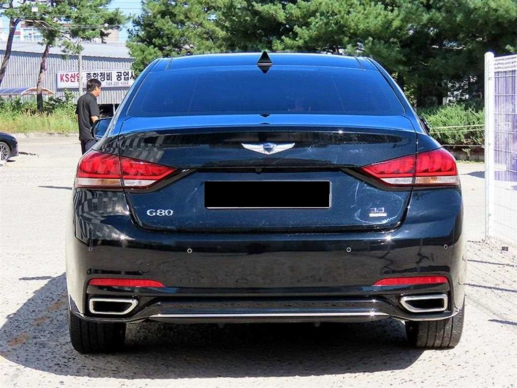 Genesis G80 — photo 04