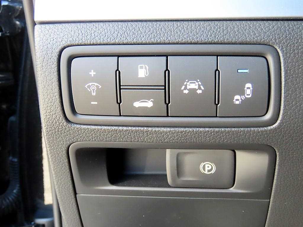 Genesis G80 — photo 13