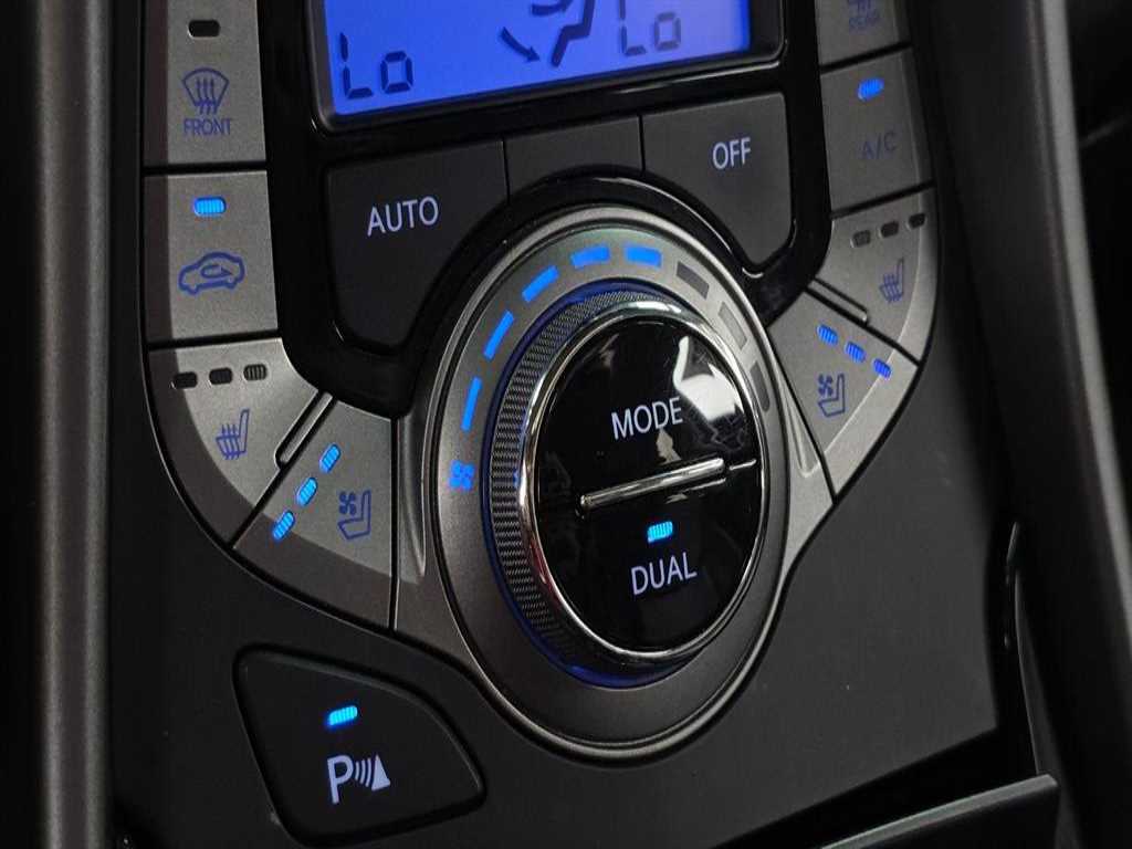 Hyundai Avante — photo 08