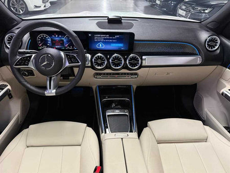 Mercedes-Benz GLB-Class — photo 01