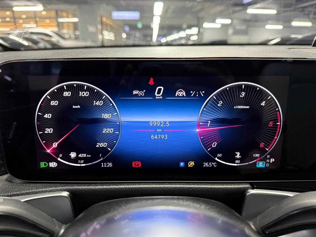 Mercedes-Benz GLB-Class — photo 07