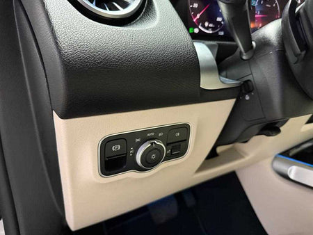 Mercedes-Benz GLB-Class — photo 12