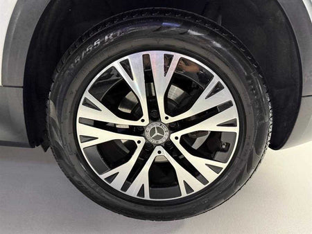 Mercedes-Benz GLB-Class — photo 19