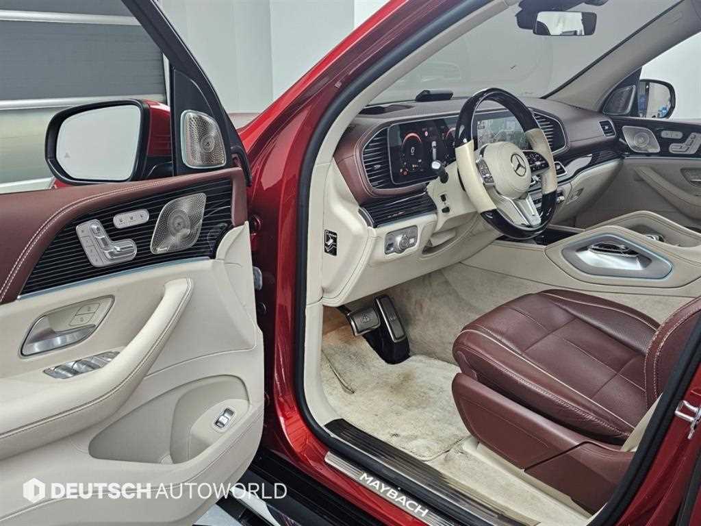 Mercedes-Benz GLS-Class — photo 11
