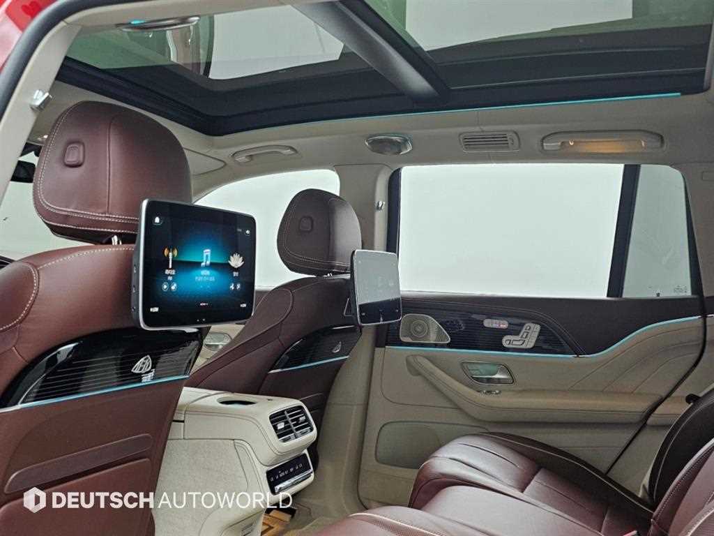 Mercedes-Benz GLS-Class — photo 18