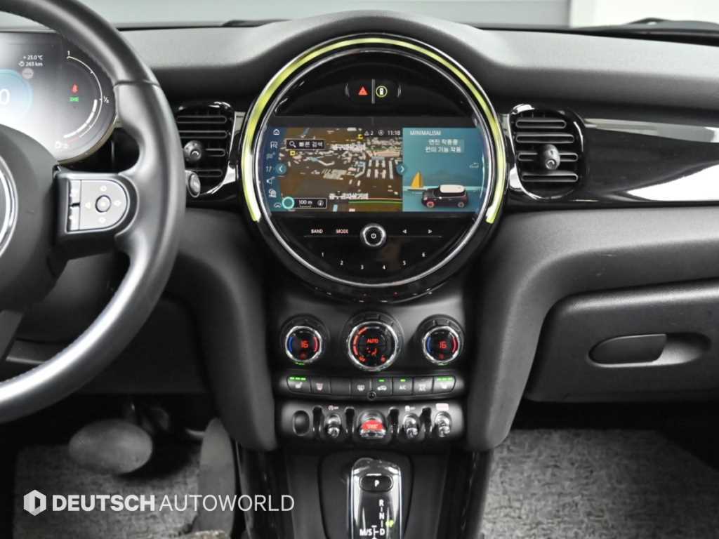 Mini Cooper — photo 14