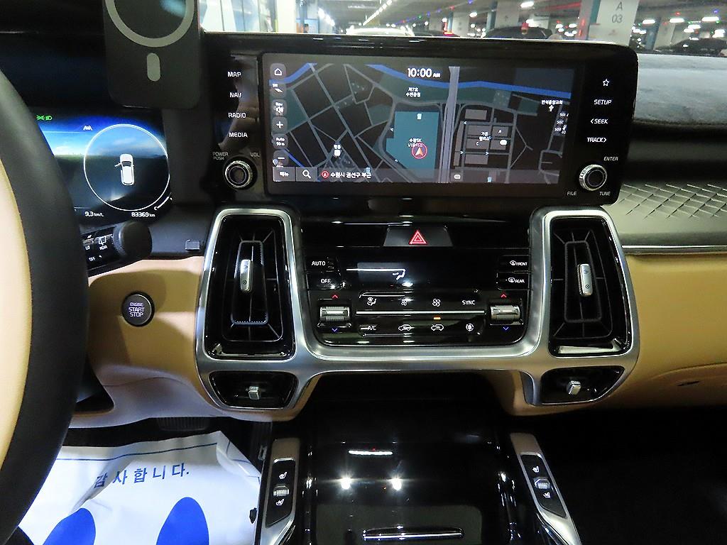 Kia Sorento — photo 11