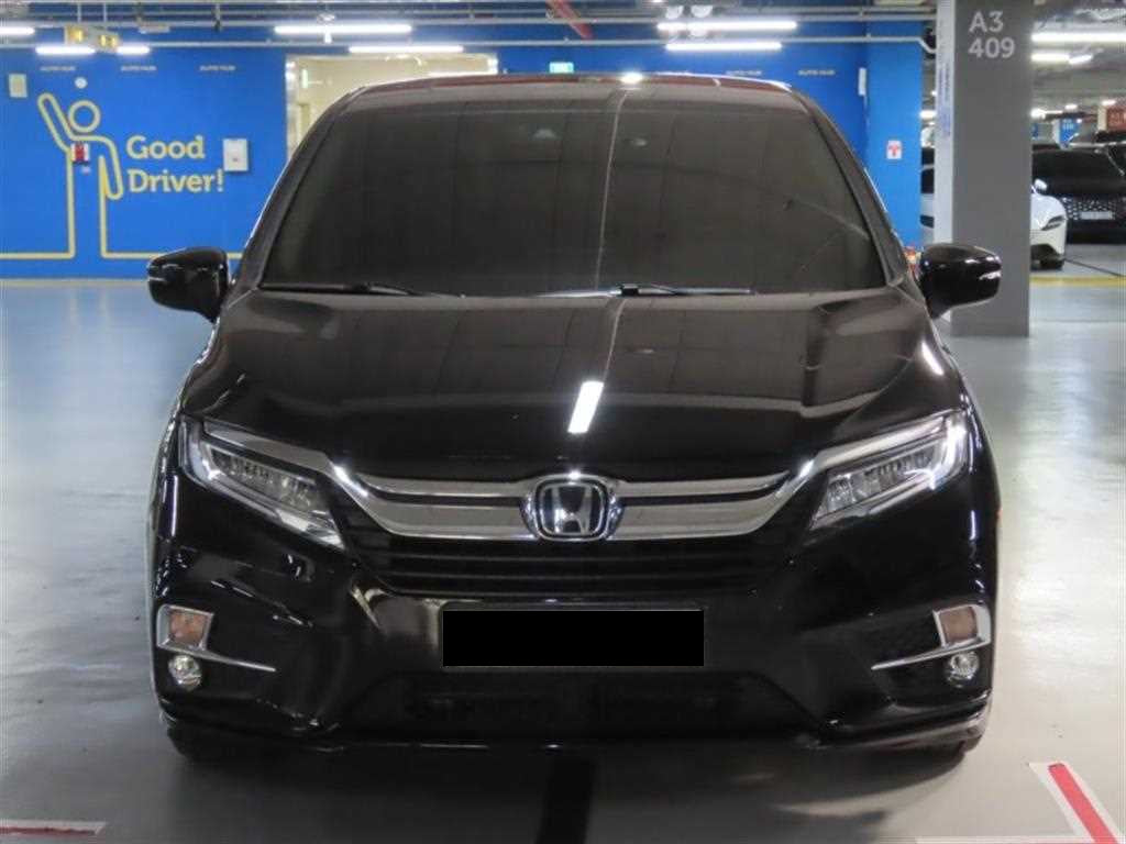 Honda Odyssey — photo 01