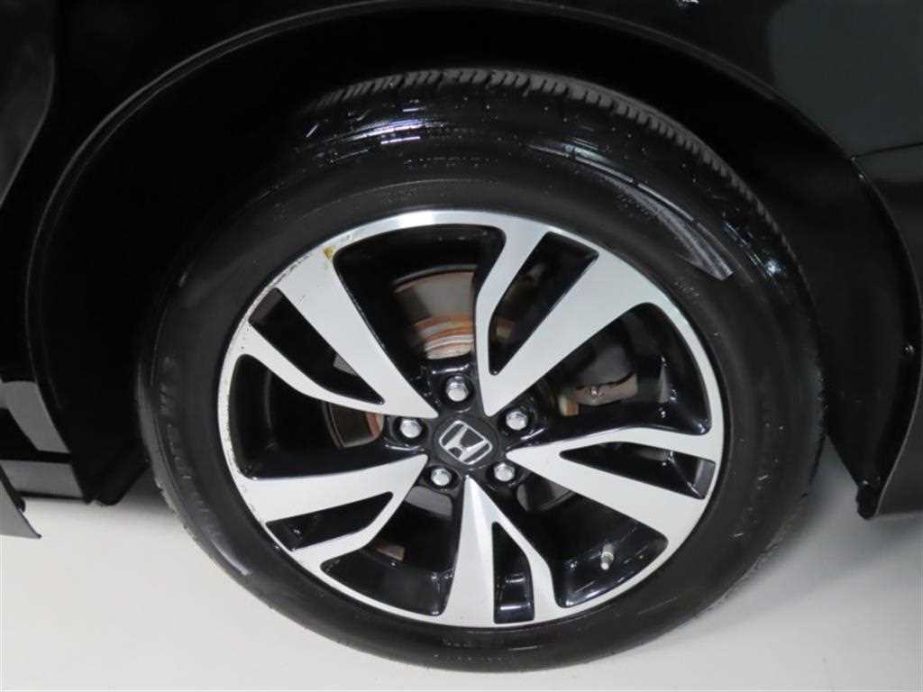 Honda Odyssey — photo 17