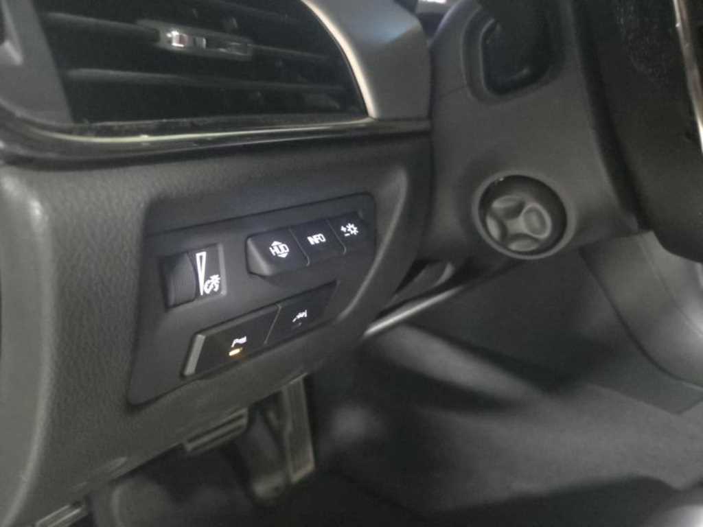 Cadillac ATS — photo 12