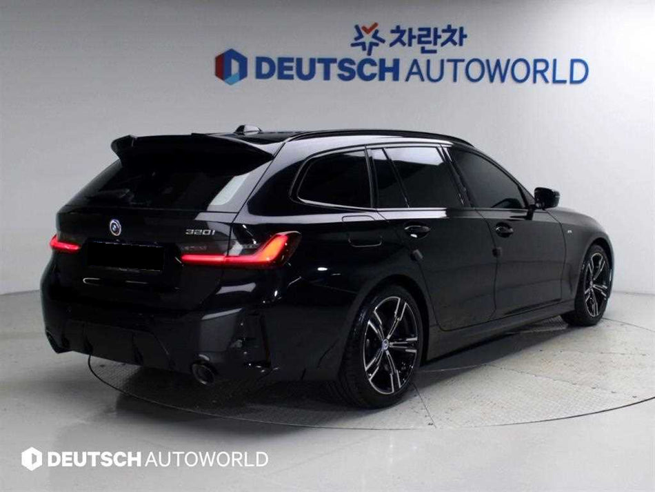 BMW 3-Series — photo 02
