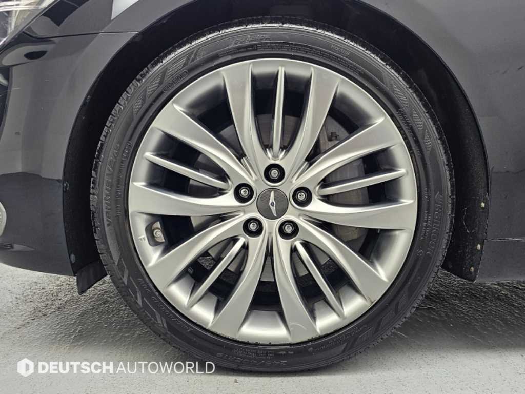 Genesis G80 — photo 05