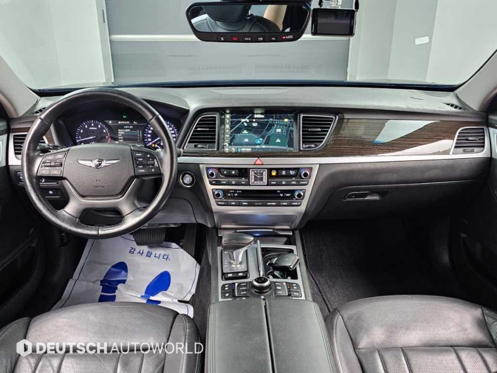 Genesis G80 — photo 07